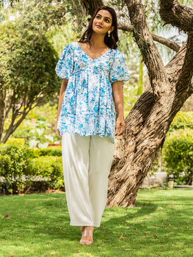 Summer Breeze Top and White Trousers Set